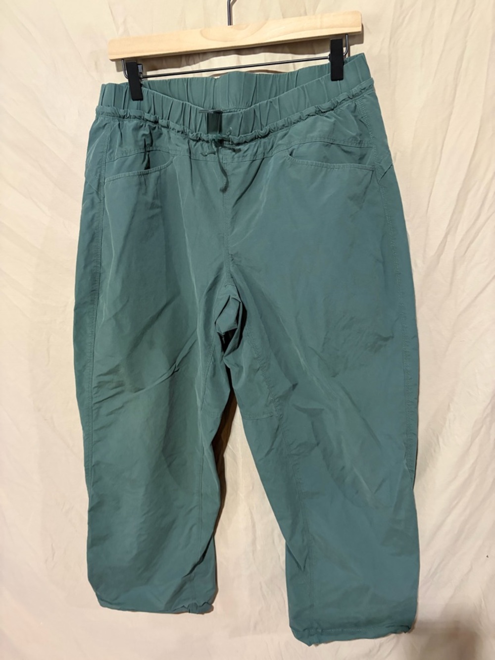 Mountain hardware pants